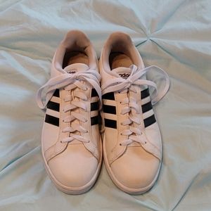 Women's Size 8.5 Adidas White/Black Shoes